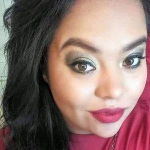 Meet your Posher, Ana